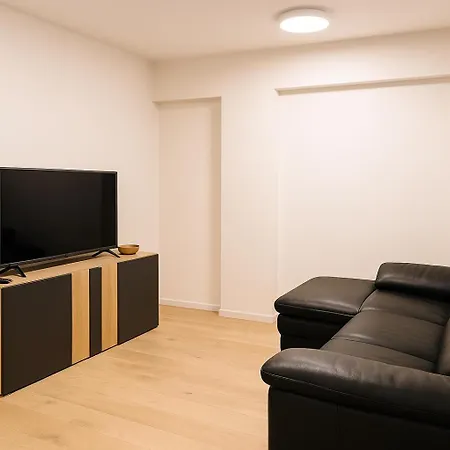 B&g Crispi Living Mare, Centro E Relax דירה