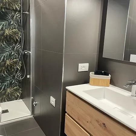 דירה B&g Crispi Living Mare, Centro E Relax